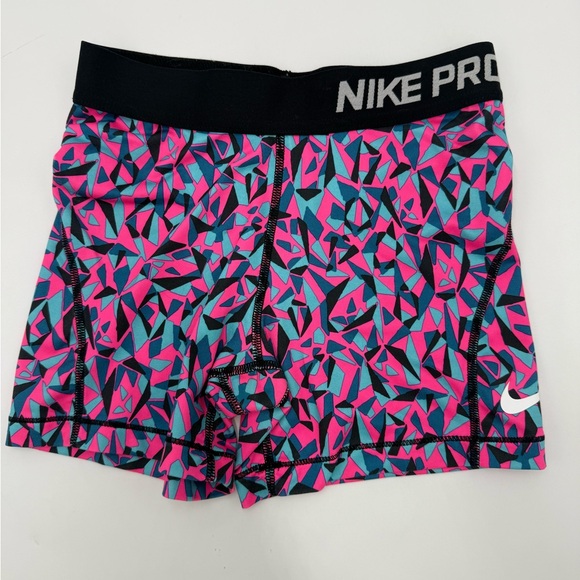 Nike Pro medium Shorts - Picture 1 of 5